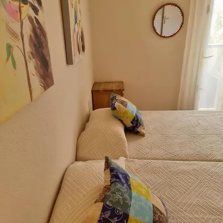 Apartment Acogedor Cerca De La Playa Con Aire Acondicionado - Hisp-236-180